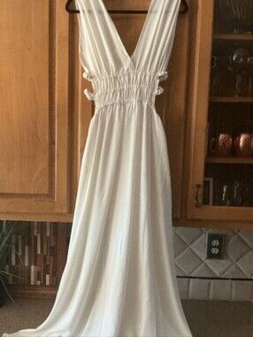 New  Gorgeous long Dress with cut out sides with front slit